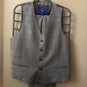 Men’s Egara suit separates vest & matching pants